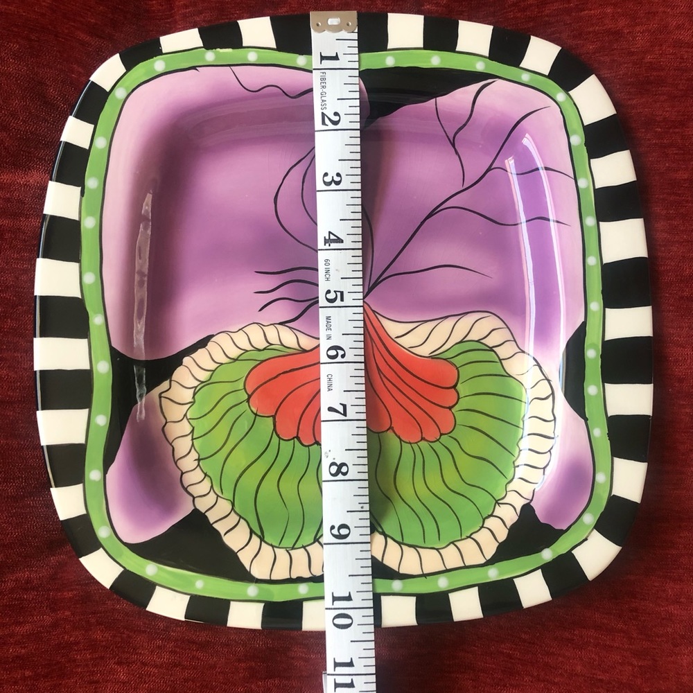 SWAK collectible hanging plate/dish by Lynda Corneille - Picture 3 of 6